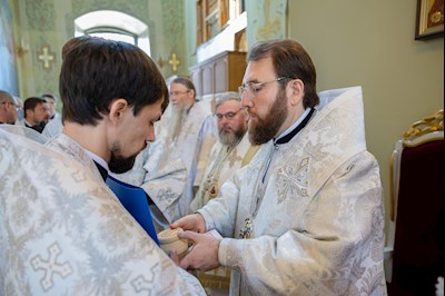 Божественная литургия в Покровском соборе г. Саратова