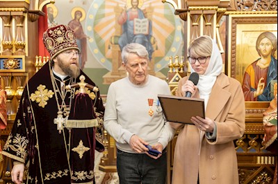 Архиереи Саратовской митрополии совершили Великое освящение храма великомученика Георгия Победоносца г. Покровска (Энгельса) и Божественную литургию в новоосвященном храме