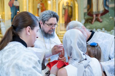 Божественная литургия в Покровском соборе г. Саратова