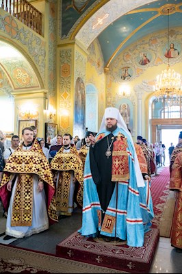 В день празднования Собора Саратовских святых совершено соборное архиерейское богослужение в Покровском соборе г. Саратова