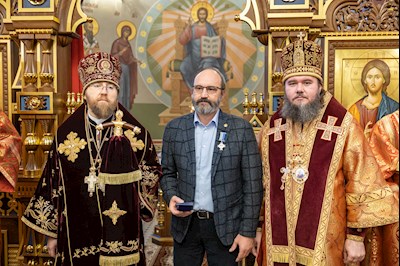 Архиереи Саратовской митрополии совершили Великое освящение храма великомученика Георгия Победоносца г. Покровска (Энгельса) и Божественную литургию в новоосвященном храме