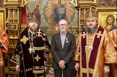 Архиереи Саратовской митрополии совершили Великое освящение храма великомученика Георгия Победоносца г. Покровска (Энгельса) и Божественную литургию в новоосвященном храме