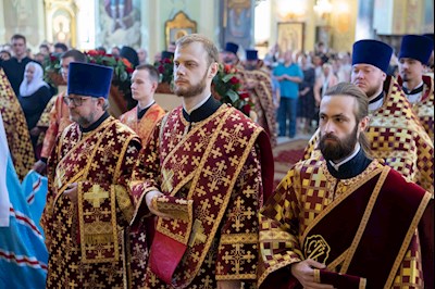 В день празднования Собора Саратовских святых совершено соборное архиерейское богослужение в Покровском соборе г. Саратова