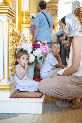 Божественная литургия в Покровском соборе г. Саратова