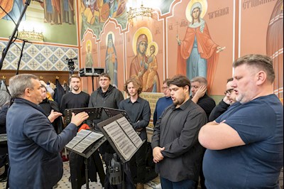 Архиереи Саратовской митрополии совершили Великое освящение храма великомученика Георгия Победоносца г. Покровска (Энгельса) и Божественную литургию в новоосвященном храме