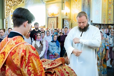 В день празднования Собора Саратовских святых совершено соборное архиерейское богослужение в Покровском соборе г. Саратова
