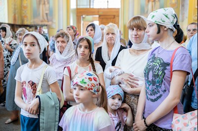 Божественная литургия в Покровском соборе г. Саратова