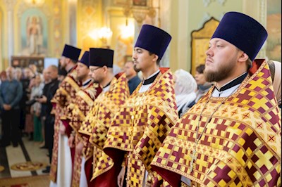 В день празднования Собора Саратовских святых совершено соборное архиерейское богослужение в Покровском соборе г. Саратова