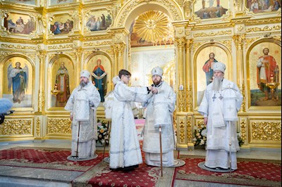 Божественная литургия в Покровском соборе г. Саратова