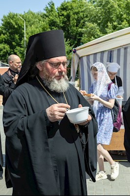 Божественная литургия в Покровском соборе г. Саратова