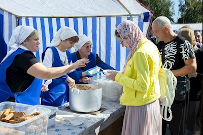 В день празднования Собора Саратовских святых совершено соборное архиерейское богослужение в Покровском соборе г. Саратова