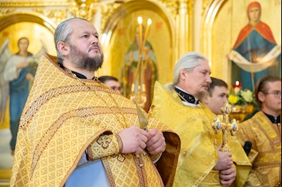 Епископ Феодор совершил Литургию в Покровском соборе г. Саратова
