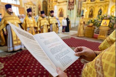 Епископ Феодор совершил Литургию в Покровском соборе г. Саратова