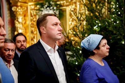 Ночная Божественная литургия в Свято-Троицком кафедральном соборе г. Саратова
