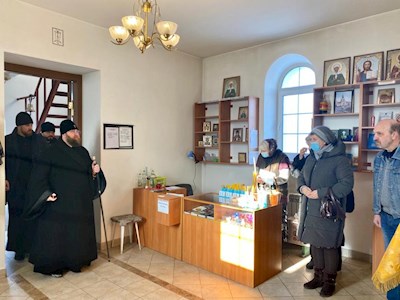 Митрополит Игнатий посетил Архиерейское подворье — храм святого благоверного князя Михаила Черниговского и боярина его Феодора на Увекском кладбище в г. Саратове