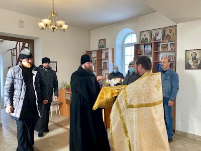 Митрополит Игнатий посетил Архиерейское подворье — храм святого благоверного князя Михаила Черниговского и боярина его Феодора на Увекском кладбище в г. Саратове