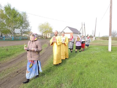 Волонтеры Епархиального миссионерского отдела совершили пасхальные богослужения мирянским чином