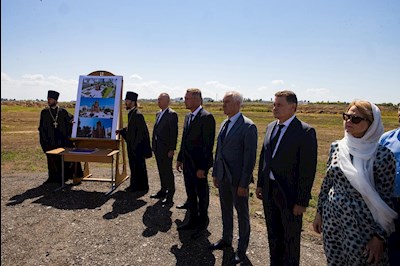 Митрополит Игнатий совершил освящение закладного камня на месте строительства Княже-Владимирского собора г. Саратова
