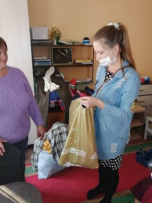«Добрый дом» обеспечивает теплыми вещами нуждающихся