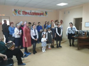 Волонтеры Георгиевского храма г. Саратова поздравили пожилых людей со светлым праздником Пасхи