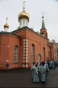 В крестном ходе в день празднования в честь Казанской иконы Божией Матери приняло участие около восьми тысяч человек