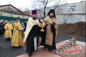 Совершен чин освящения колоколов храма, построенного в поселке Северный Ленинского района г. Саратова