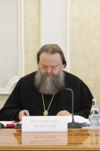 Митрополит Лонгин выступил с докладом на круглом столе «Роль духовно-нравственных ценностей в формировании личности в системе образования» в рамках VI Парламентских встреч