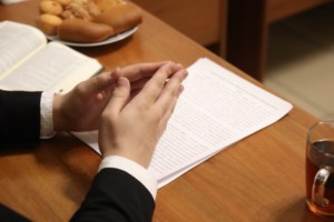 В клубе «Ладья» состоялась беседа о Посланиях апостола Павла