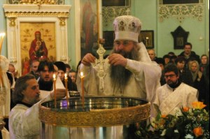 Божественная литургия в храме в честь Покрова Божией Матери г.Саратова