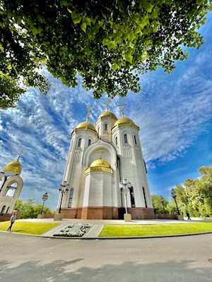 Митрополит Игнатий посетил места боевой славы в Волгограде