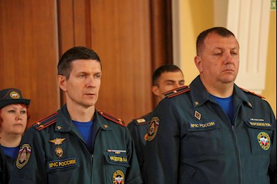 Сотрудники МЧС помолились перед иконой Божией Матери «Неопалимая Купина»