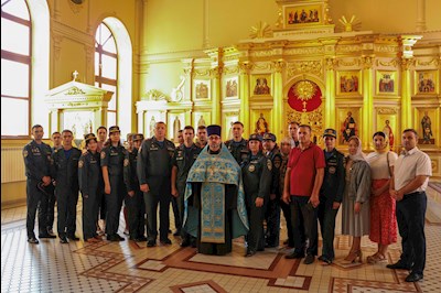 Сотрудники МЧС помолились перед иконой Божией Матери «Неопалимая Купина»