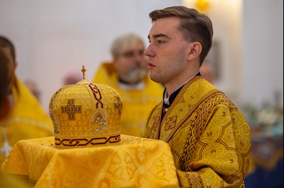 В день престольного праздника в храме Нерукотворного Образа Спасителя г. Саратова прошло архиерейское богослужение