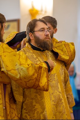 В день престольного праздника в храме Нерукотворного Образа Спасителя г. Саратова прошло архиерейское богослужение