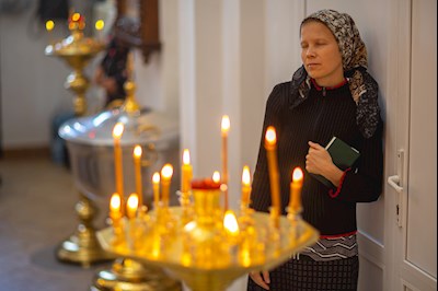 В день престольного праздника в храме Нерукотворного Образа Спасителя г. Саратова прошло архиерейское богослужение
