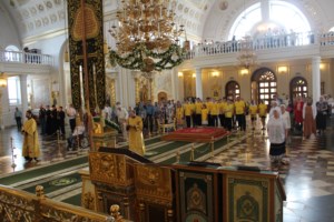 Всенощное бдение в кафедральном соборе святого праведного Феодора Ушакова г. Саранска