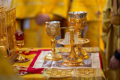 В день престольного праздника в храме Нерукотворного Образа Спасителя г. Саратова прошло архиерейское богослужение