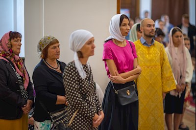В день престольного праздника в храме Нерукотворного Образа Спасителя г. Саратова прошло архиерейское богослужение