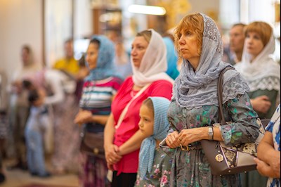 В день престольного праздника в храме Нерукотворного Образа Спасителя г. Саратова прошло архиерейское богослужение