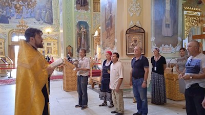 Сотрудники Покровского собора и епархии помолились перед принесением мощей преподобного Сергия
