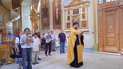 Сотрудники Покровского собора и епархии помолились перед принесением мощей преподобного Сергия