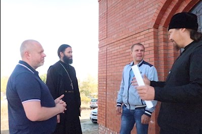 Продолжается строительство храма священномученика Германа Вольского