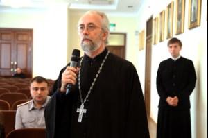 В Саратове проходит обучающий семинар для священнослужителей, духовно окормляющих заключенных