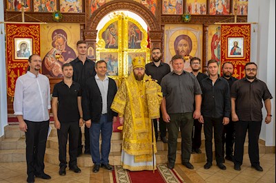 В день престольного праздника в храме Нерукотворного Образа Спасителя г. Саратова прошло архиерейское богослужение
