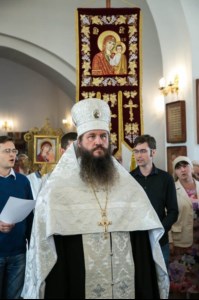 Крестный ход и освящение куполов и крестов Святых монастырских врат