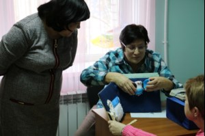 В библиотеку интерната для слепых детей переданы новые тактильные книги