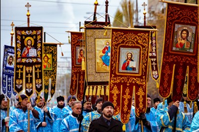 Крестный ход в день Казанской иконы Божией Матери