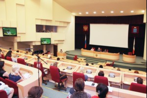 Митрополит Лонгин принял участие в депутатских слушаниях на тему «Семейная политика. Законодательное обеспечение»