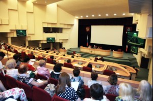 Митрополит Лонгин принял участие в депутатских слушаниях на тему «Семейная политика. Законодательное обеспечение»