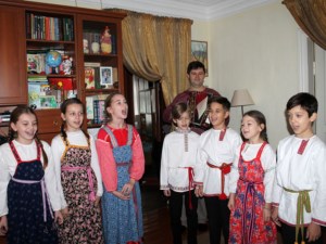 Гимназисты приняли участие в акции «Поздравь ветерана»